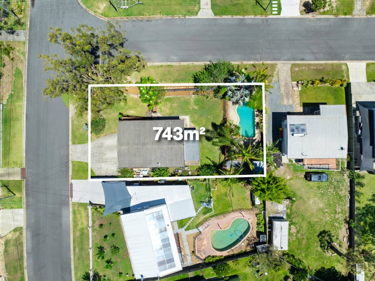 9 Tasman Avenue, MOLENDINAR - Thumbnail 2