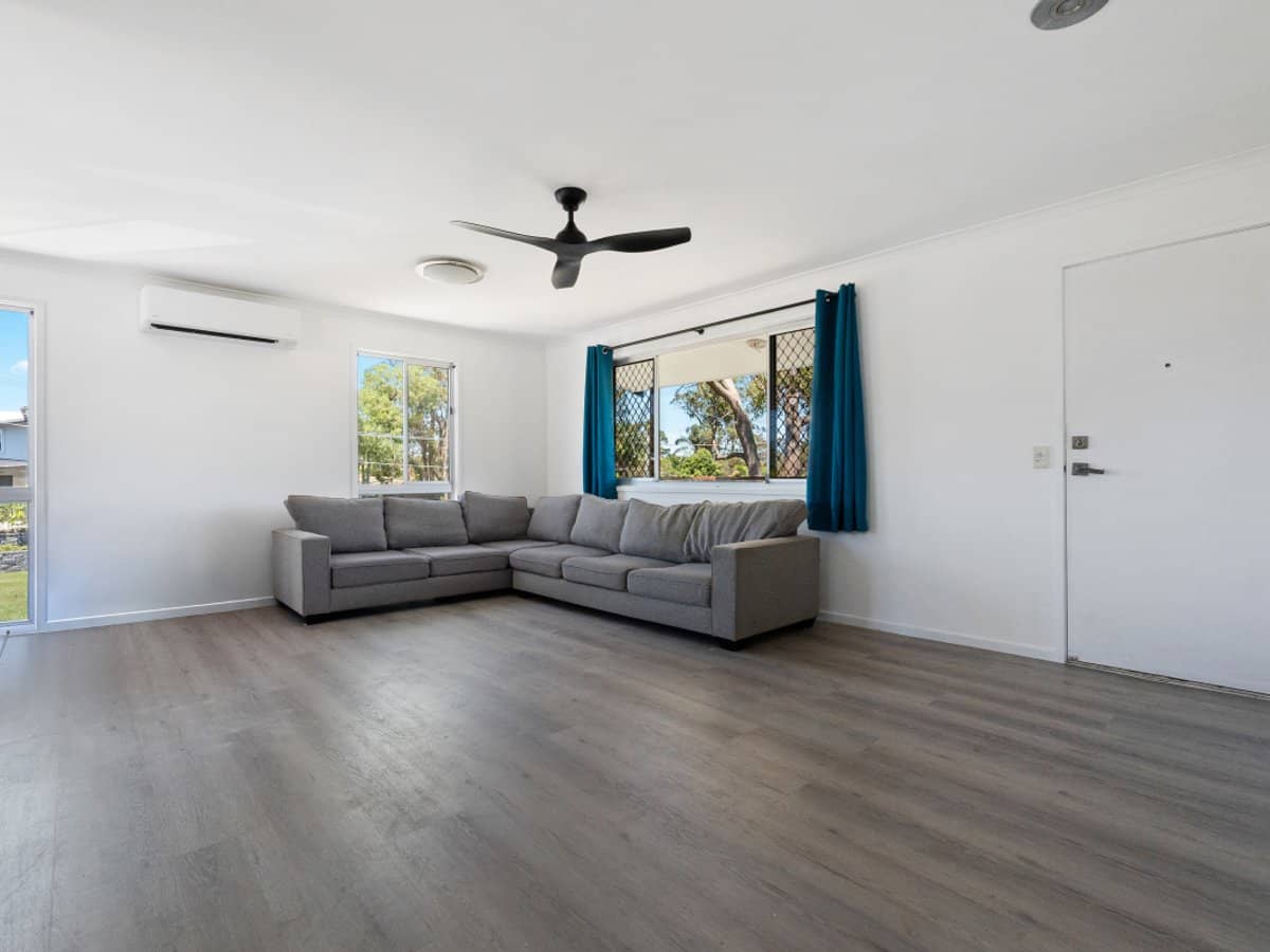 9 Tasman Avenue, MOLENDINAR - Thumbnail 5