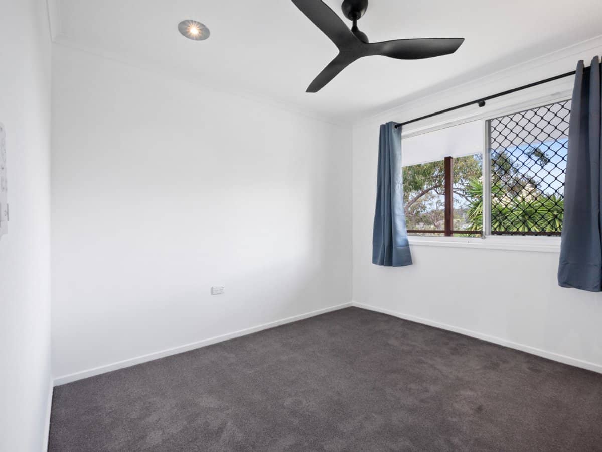 9 Tasman Avenue, MOLENDINAR - Thumbnail 12