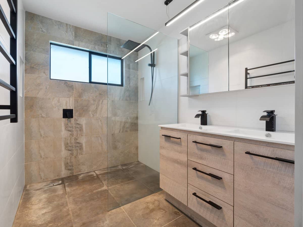 9 Tasman Avenue, MOLENDINAR - Thumbnail 13