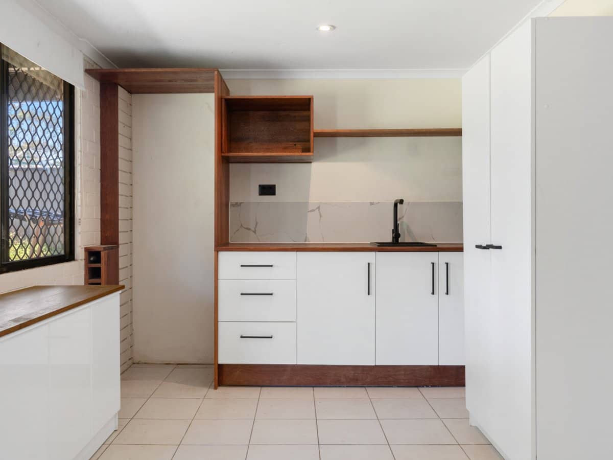 9 Tasman Avenue, MOLENDINAR - Thumbnail 15