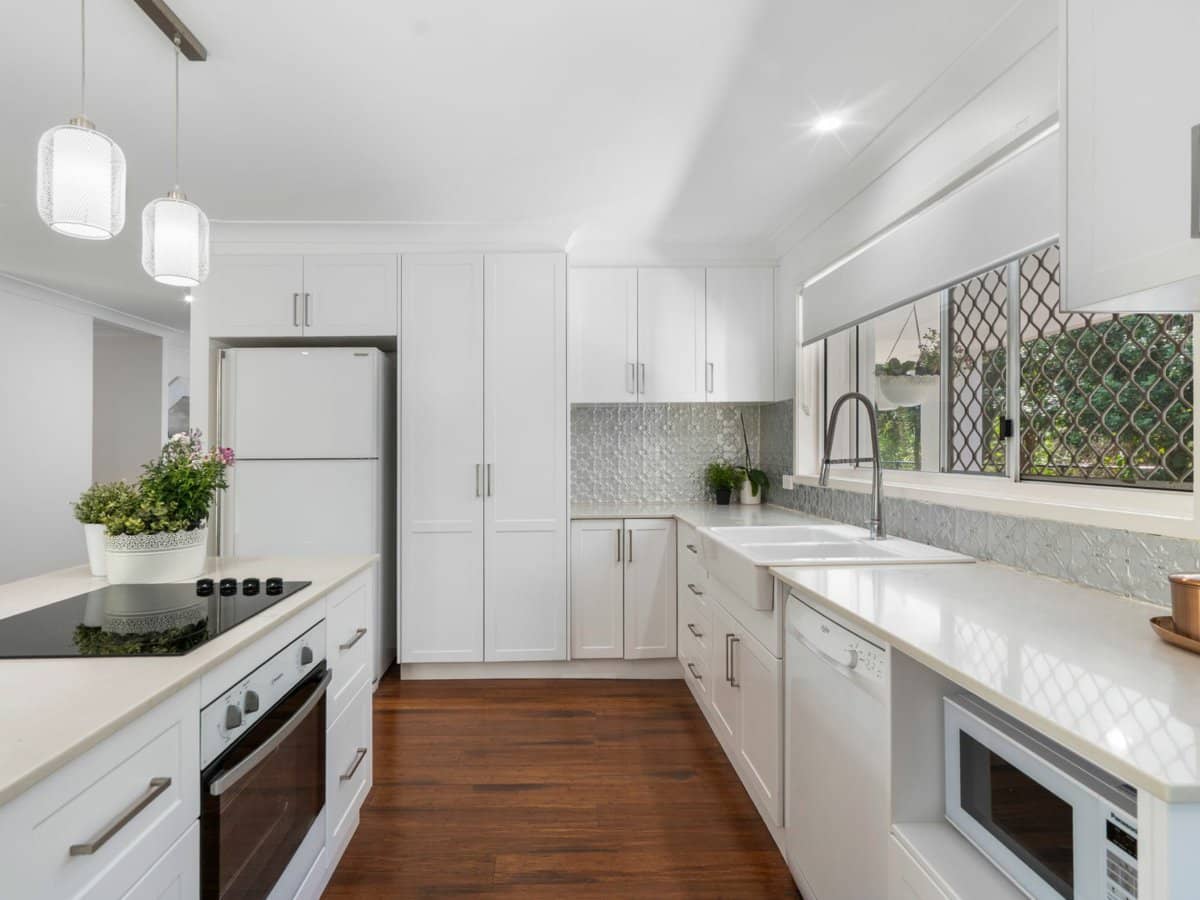 39 Woodland Drive, REEDY CREEK - Thumbnail 5