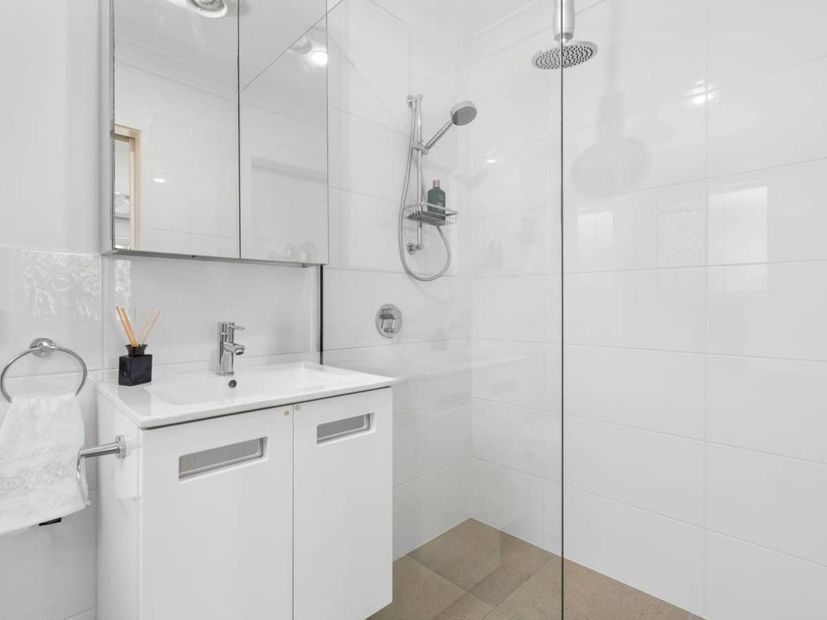 39 Woodland Drive, REEDY CREEK - Thumbnail 13