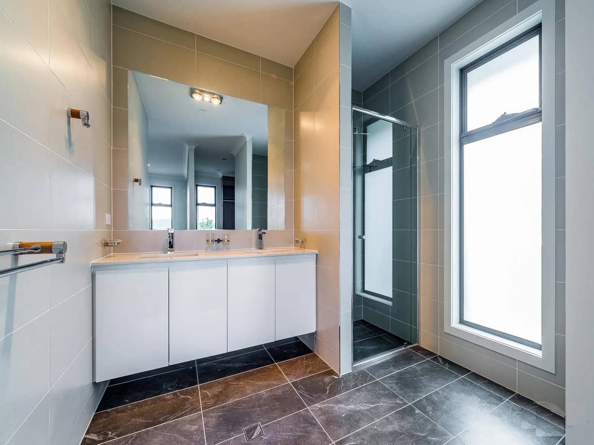 4 Laurel Drive, HELENSVALE - Thumbnail 9