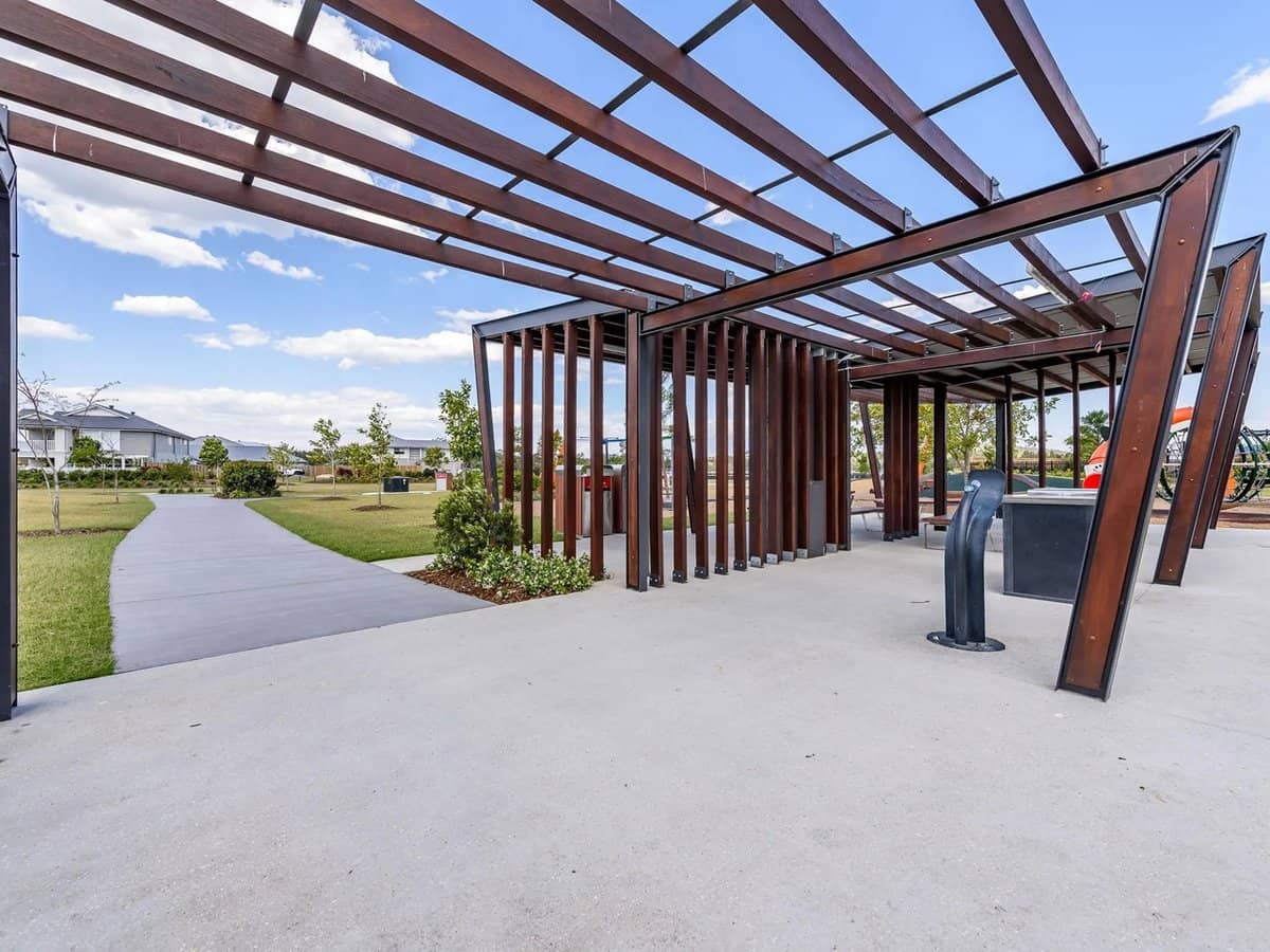 4 Laurel Drive, HELENSVALE - Thumbnail 14