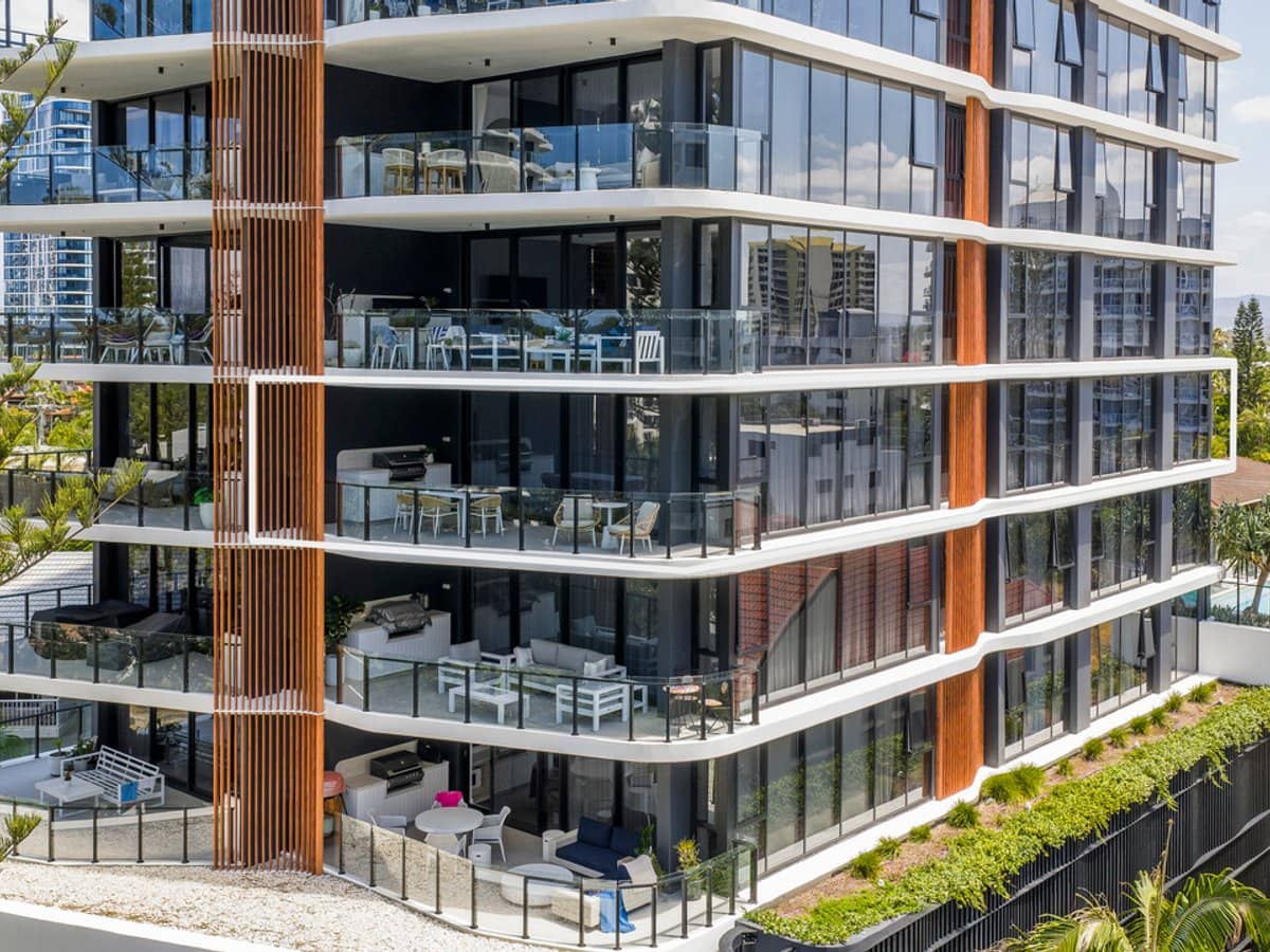 61 Old Burleigh Road, SURFERS PARADISE - Thumbnail 5