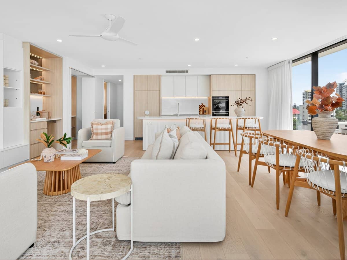 61 Old Burleigh Road, SURFERS PARADISE - Thumbnail 6