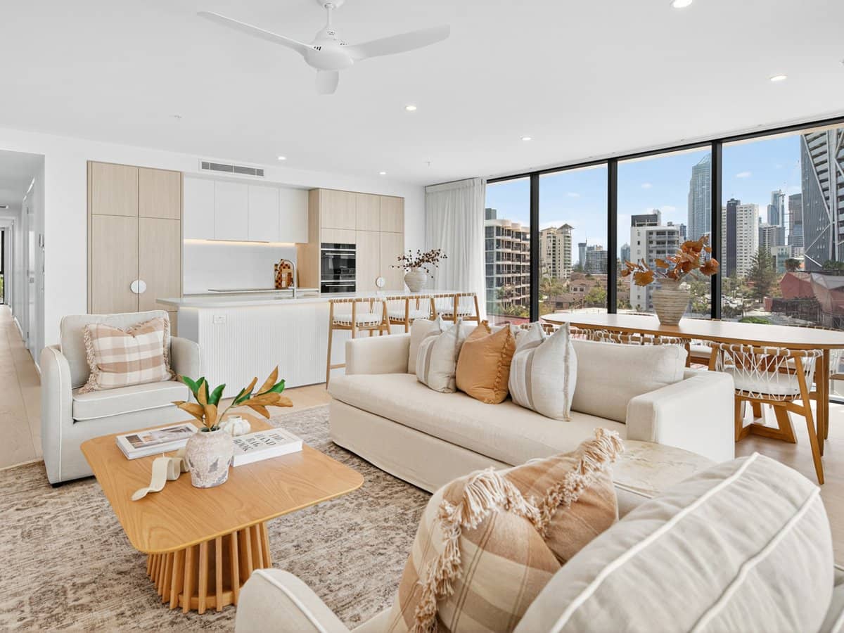 61 Old Burleigh Road, SURFERS PARADISE - Thumbnail 12