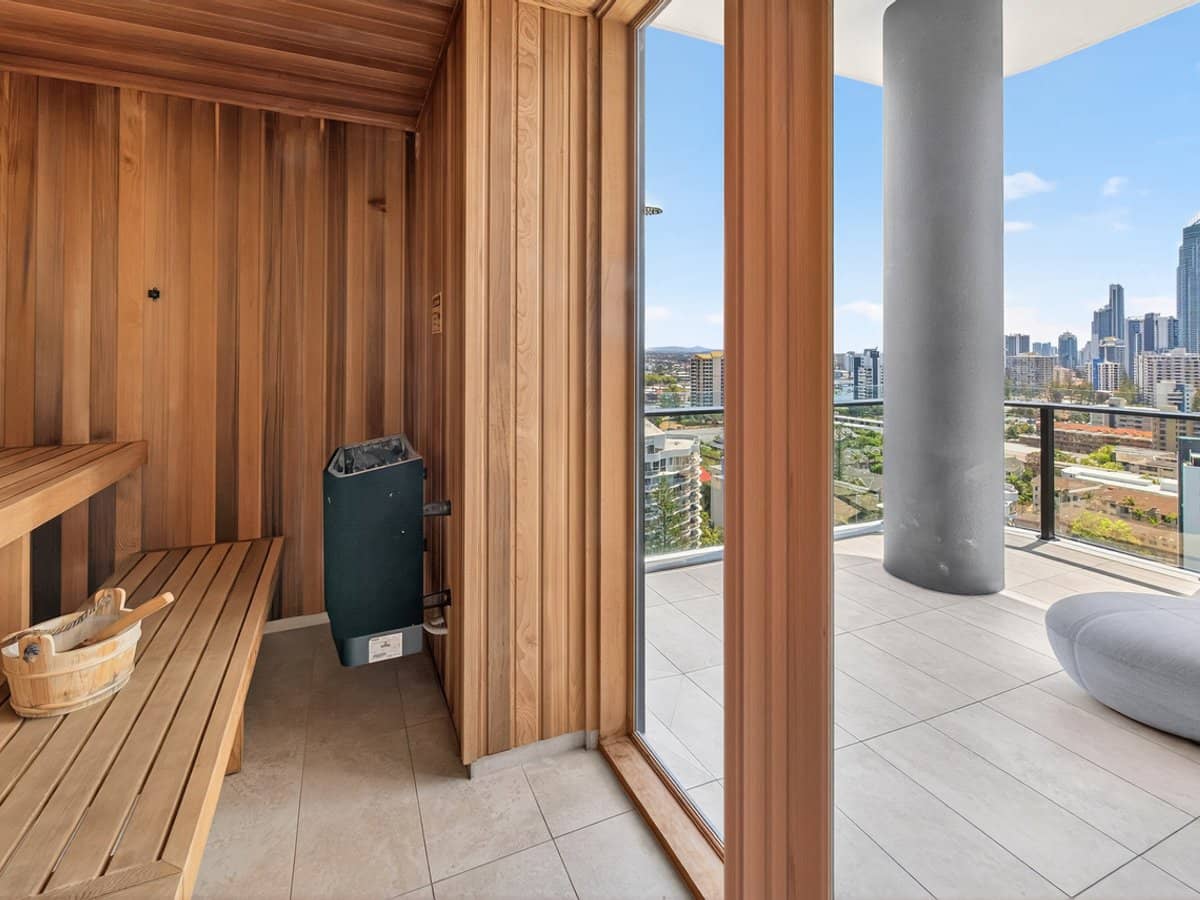 61 Old Burleigh Road, SURFERS PARADISE - Thumbnail 15