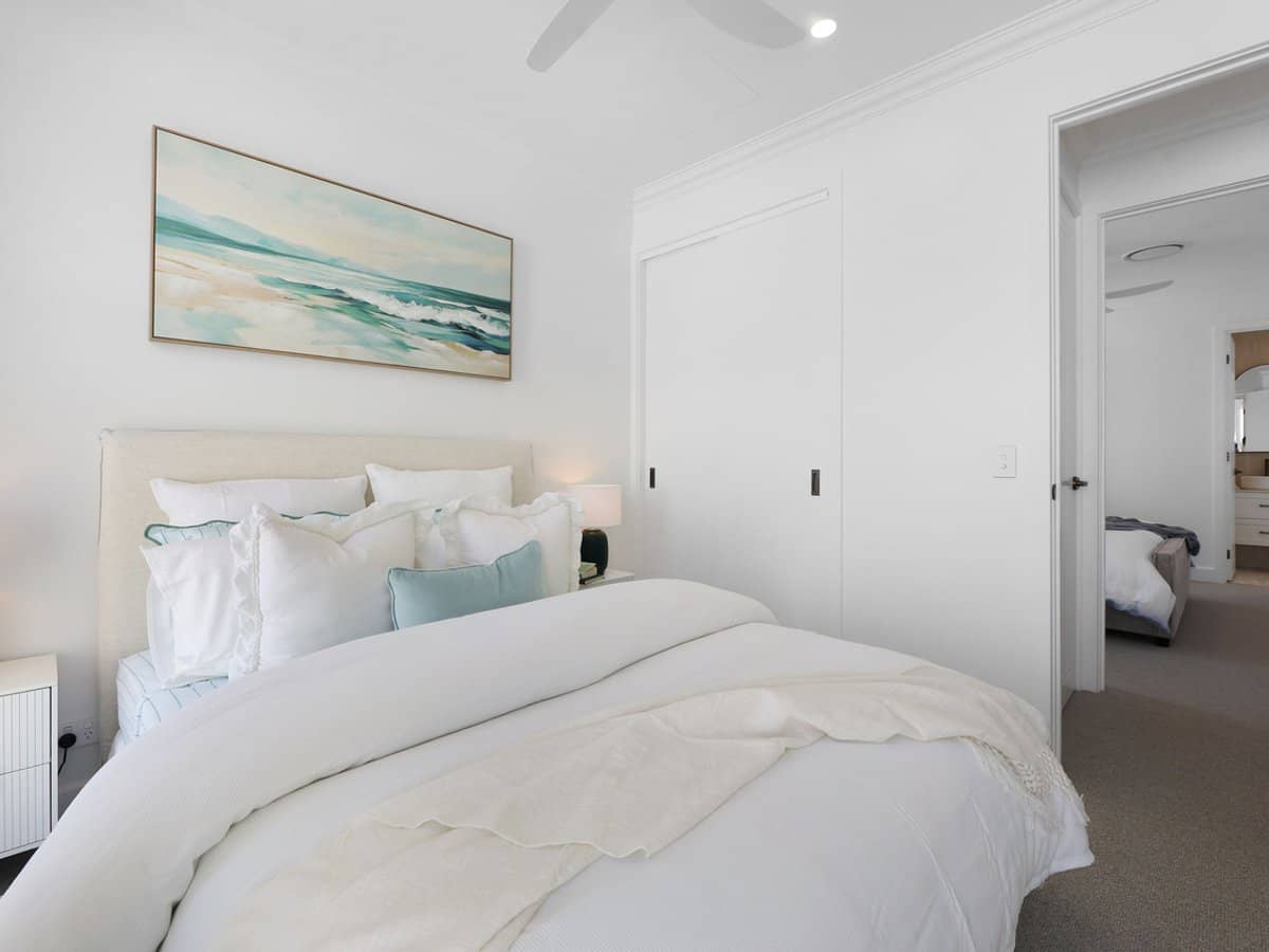 14 Victor Avenue, PARADISE POINT - Thumbnail 24