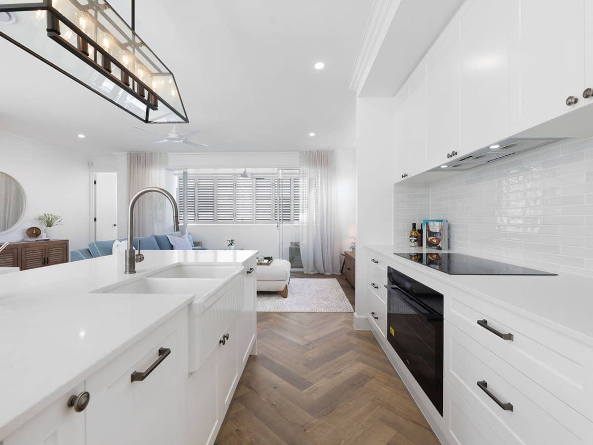 14 Victor Avenue, PARADISE POINT - Thumbnail 3