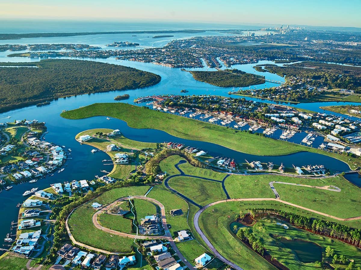 3104 Forest Hills Drive, Sanctuary Cove - Thumbnail 2