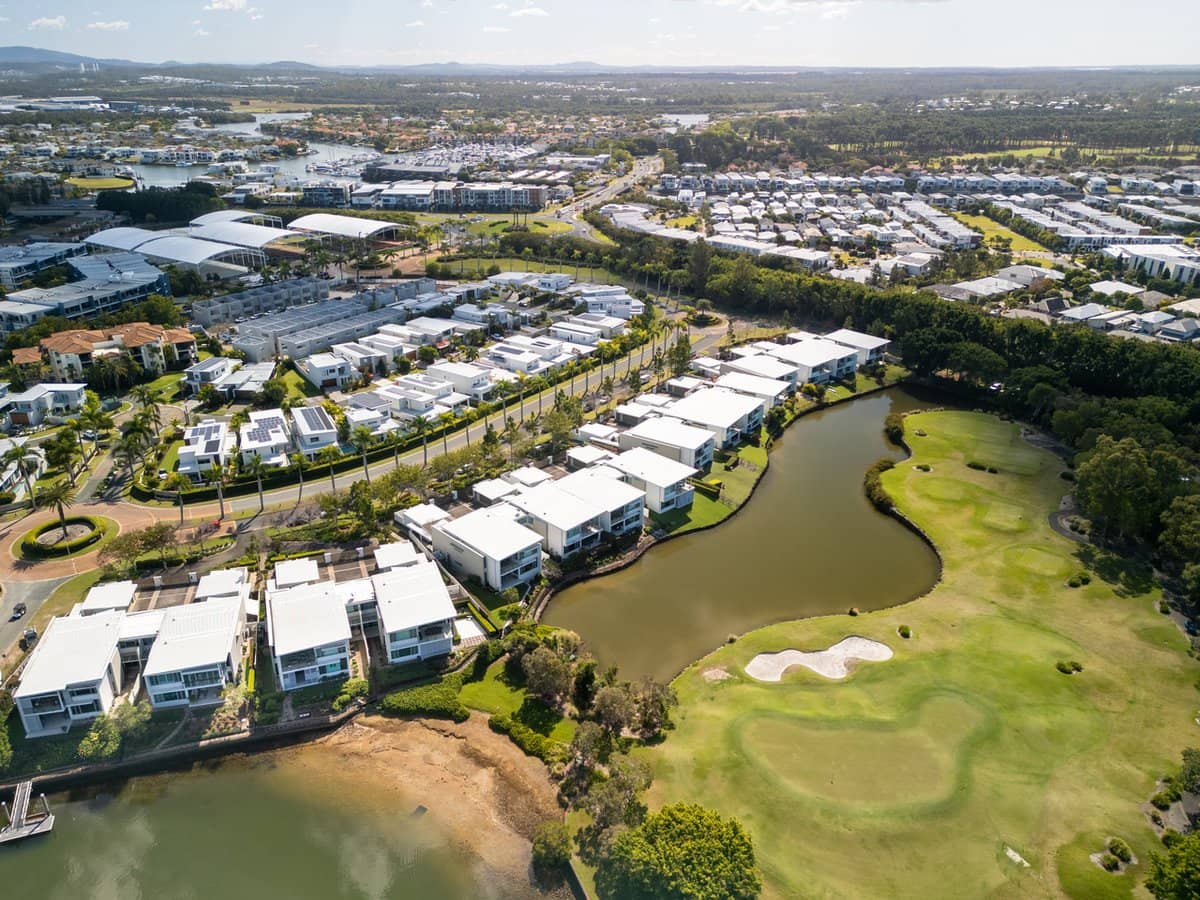 7532 Springfield Drive, Hope Island - Thumbnail 3