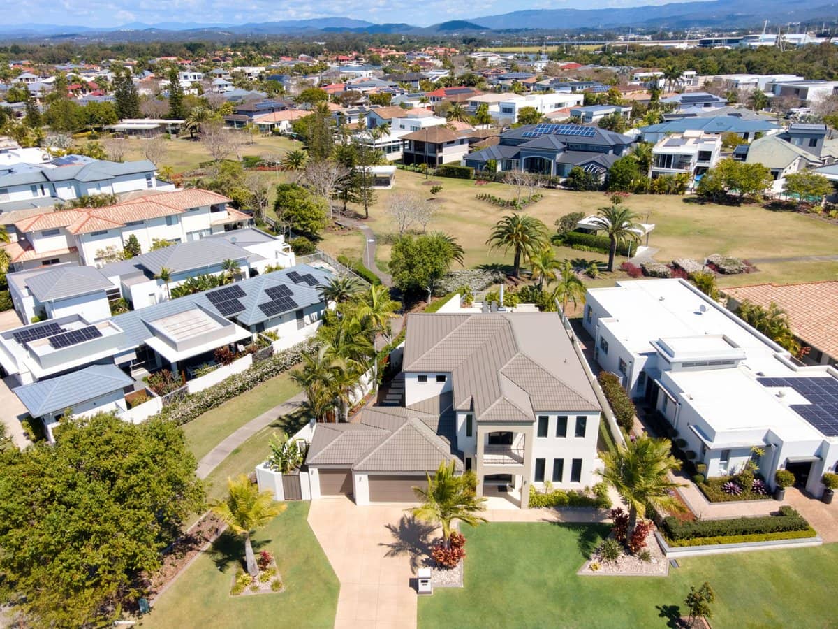 2805 Gracemere Circuit North, Hope Island - Thumbnail 3