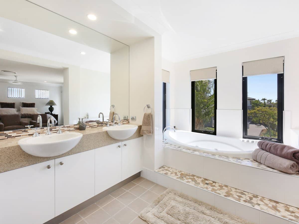 2805 Gracemere Circuit North, Hope Island - Thumbnail 19