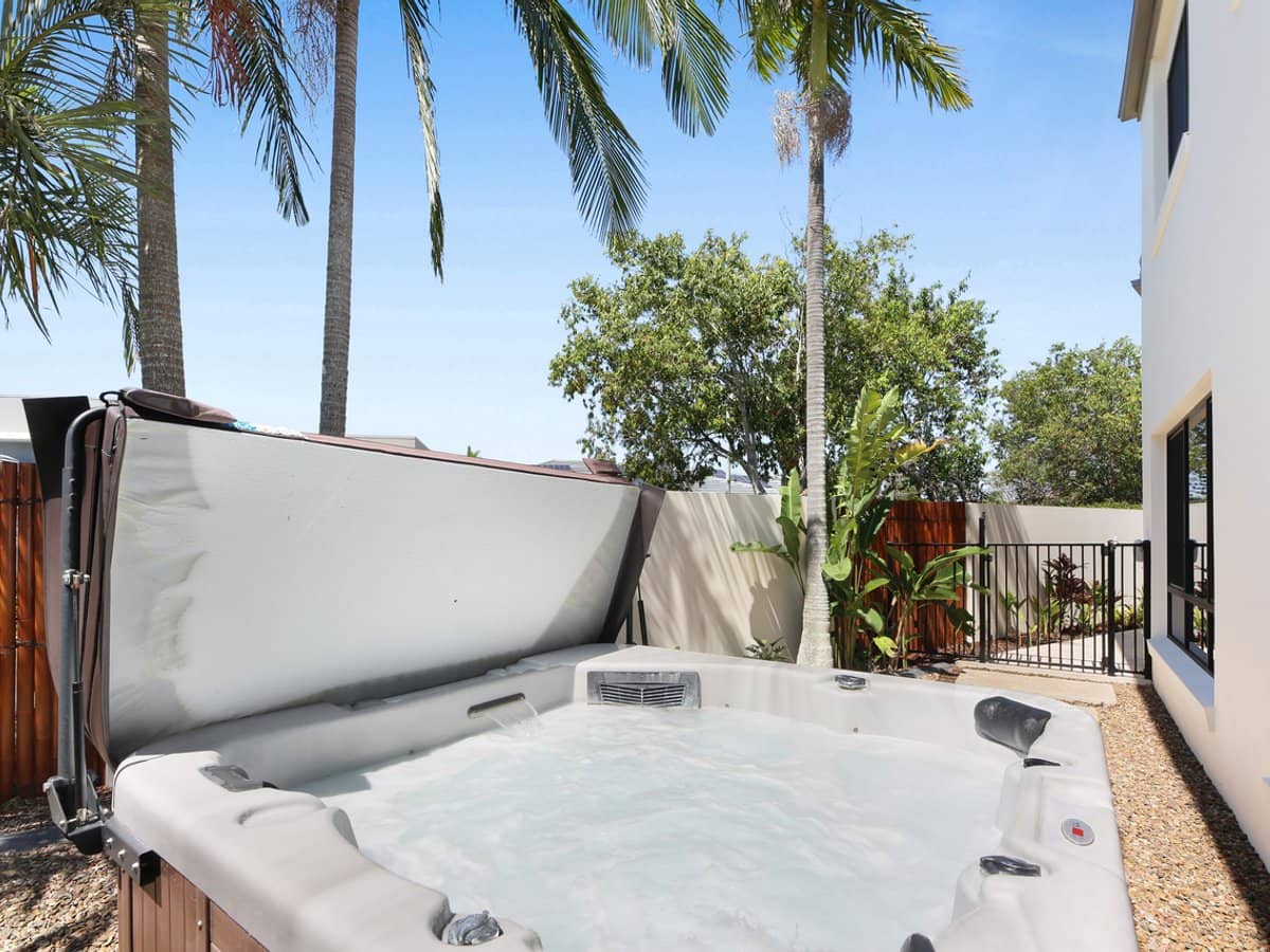 2805 Gracemere Circuit North, Hope Island - Thumbnail 33