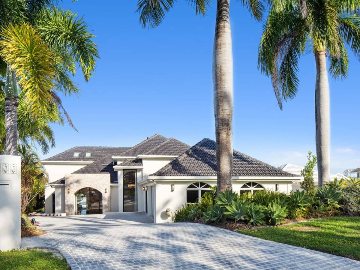 5706 Observation Crescent, Hope Island - Thumbnail 1