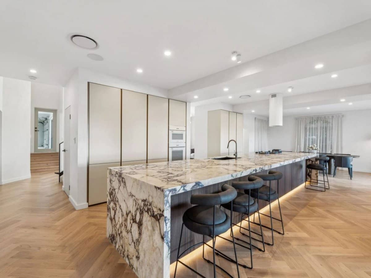 5706 Observation Crescent, Hope Island - Thumbnail 3