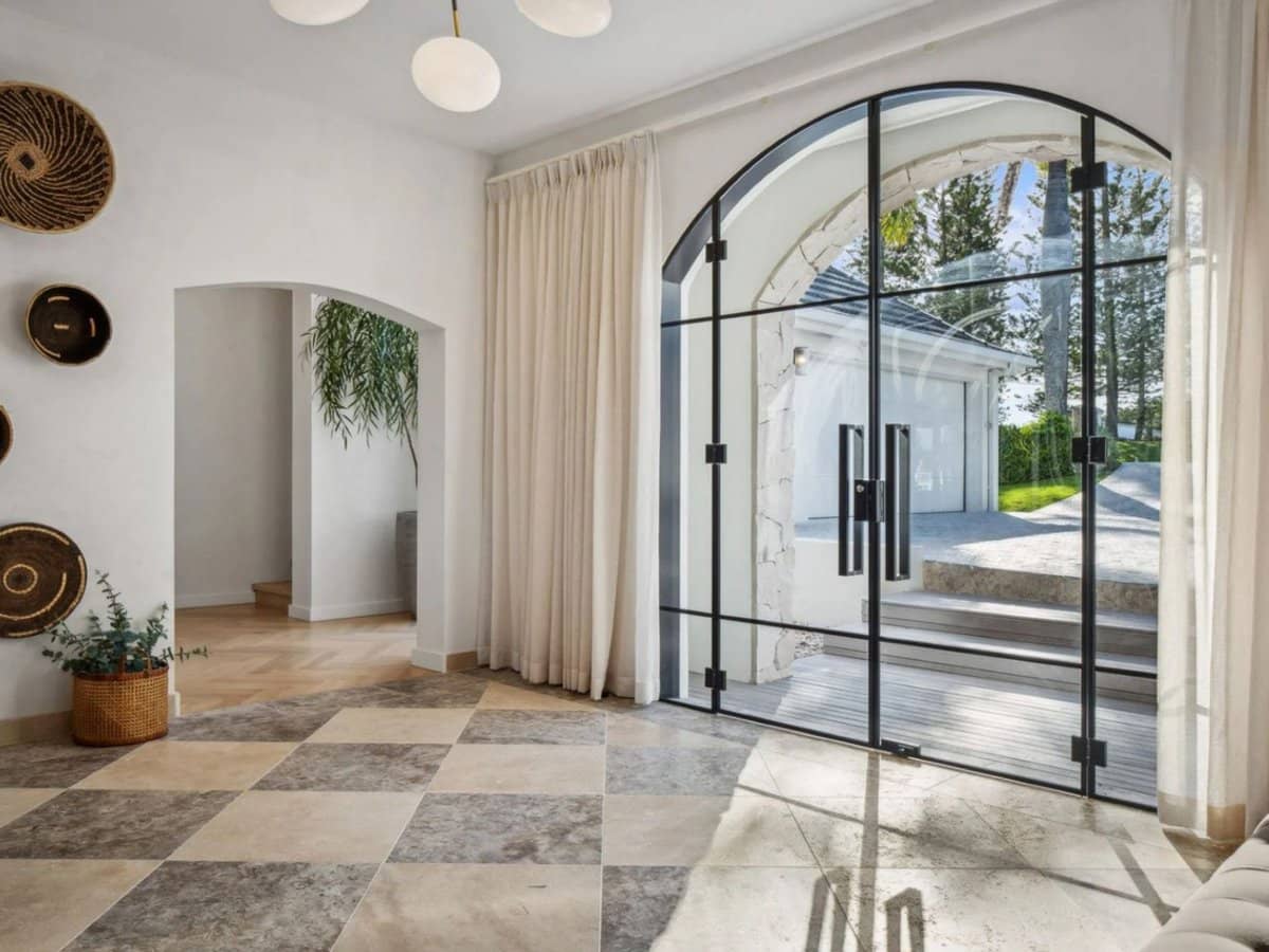 5706 Observation Crescent, Hope Island - Thumbnail 17