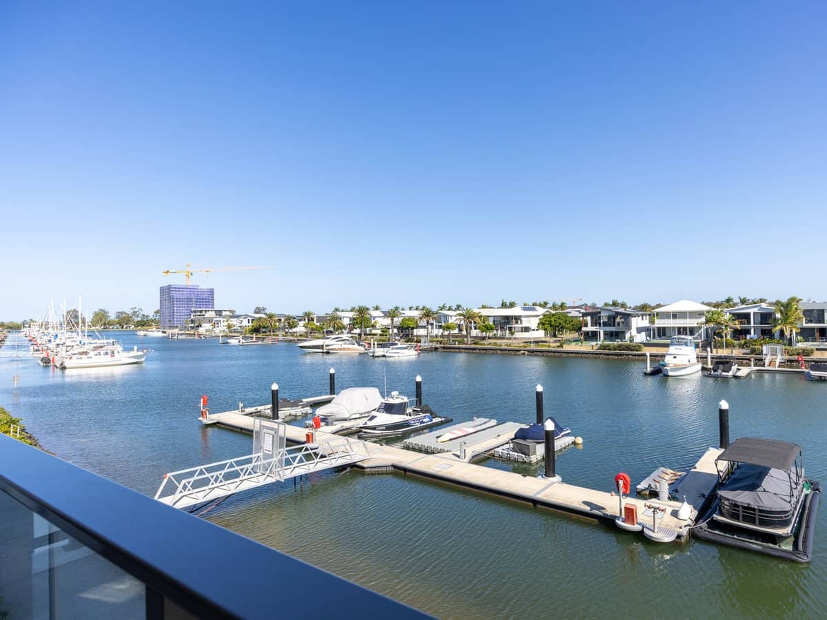 114/37 Sickle Avenue, Hope Island - Thumbnail 3