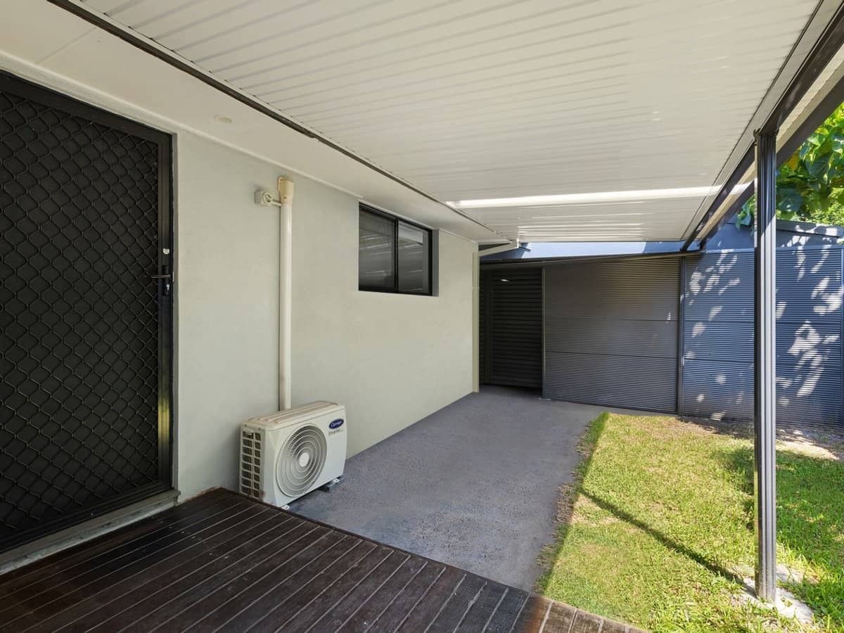 10 Sigatoka Place, CLEAR ISLAND WATERS - Thumbnail 18