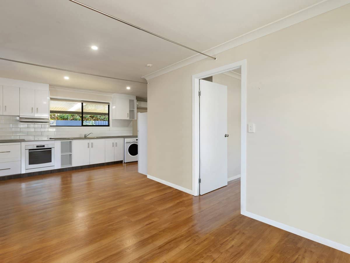 10 Sigatoka Place, CLEAR ISLAND WATERS - Thumbnail 13