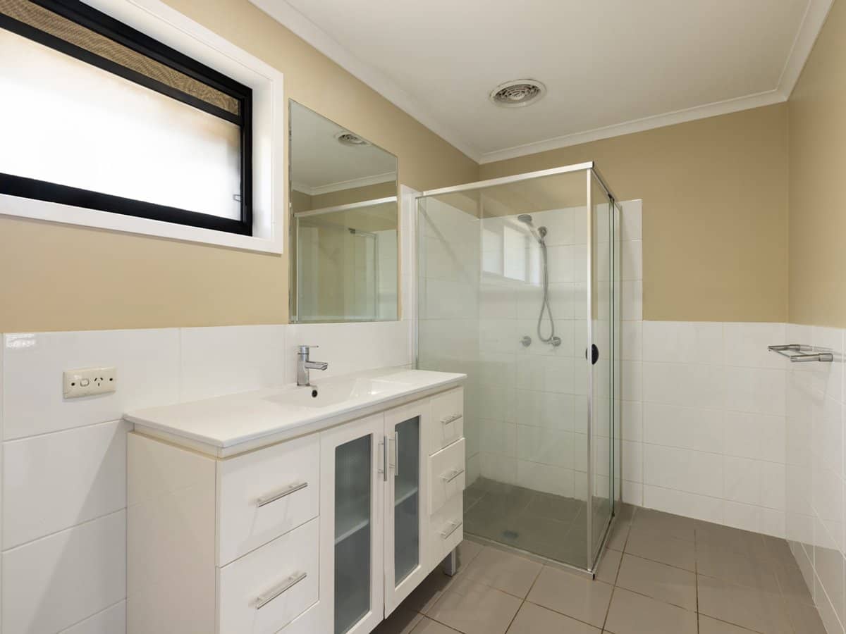 10 Sigatoka Place, CLEAR ISLAND WATERS - Thumbnail 11