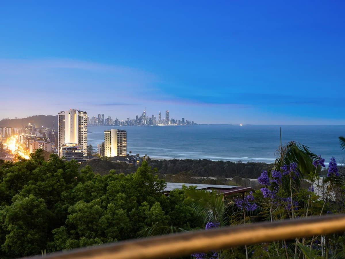 10 Pall Mall Avenue, CURRUMBIN - Thumbnail 1