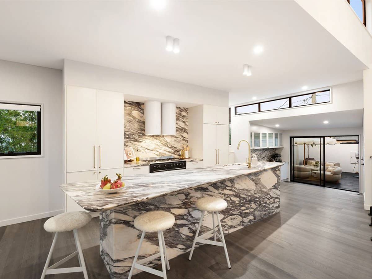 10 Pall Mall Avenue, CURRUMBIN - Thumbnail 2