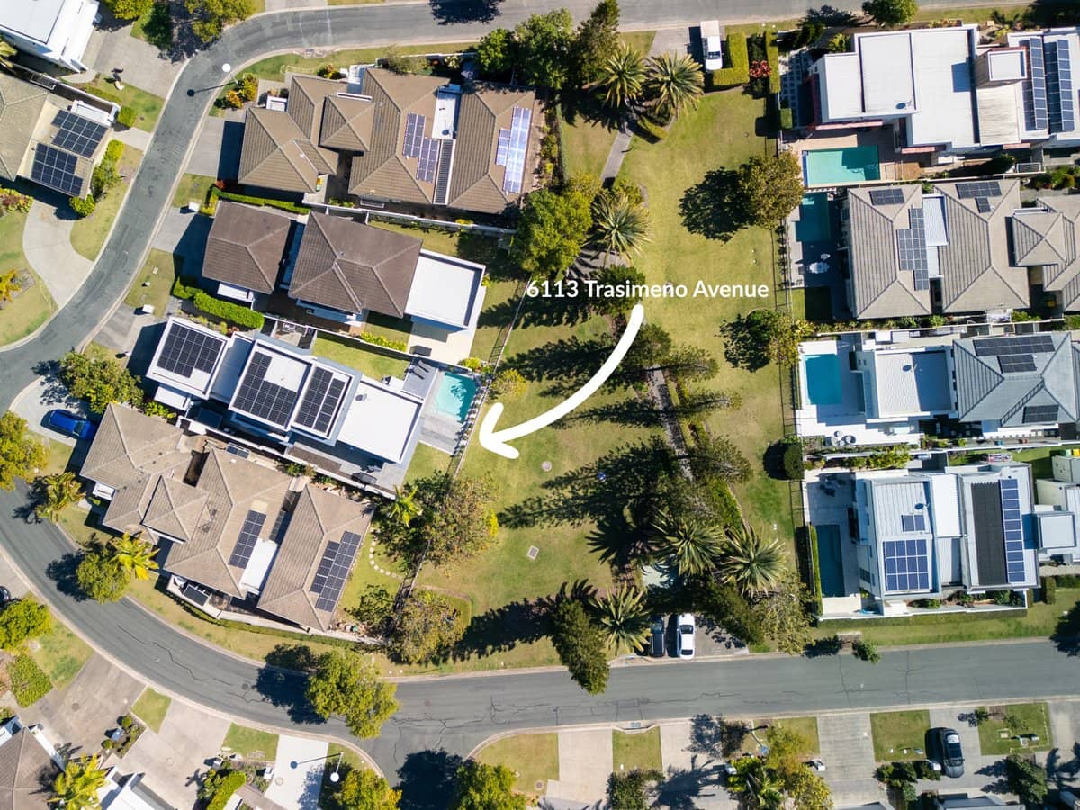 6113 Trasimeno Avenue, Hope Island - Thumbnail 2