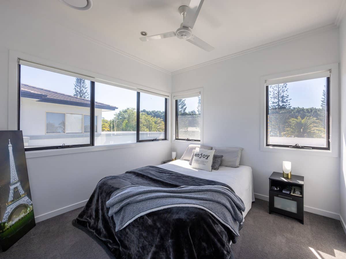 6113 Trasimeno Avenue, Hope Island - Thumbnail 23