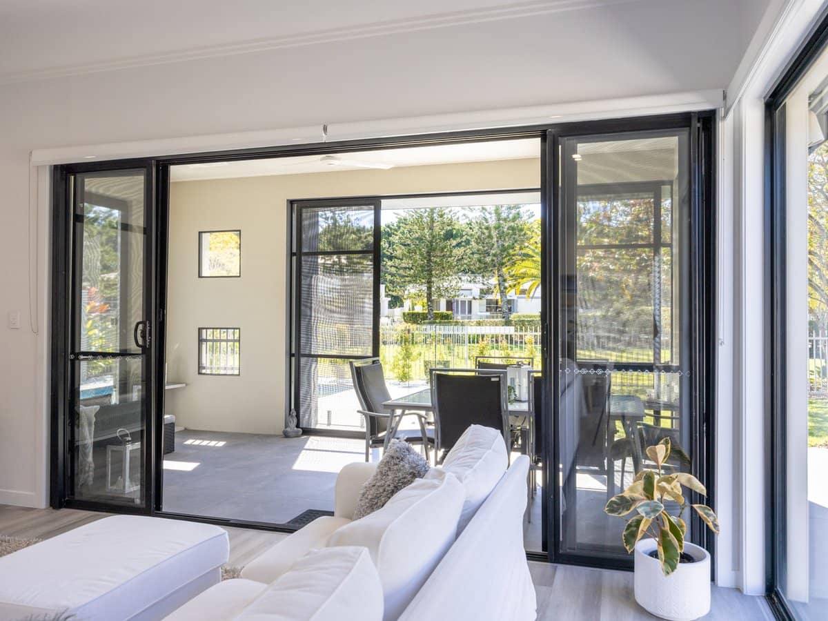 6113 Trasimeno Avenue, Hope Island - Thumbnail 13