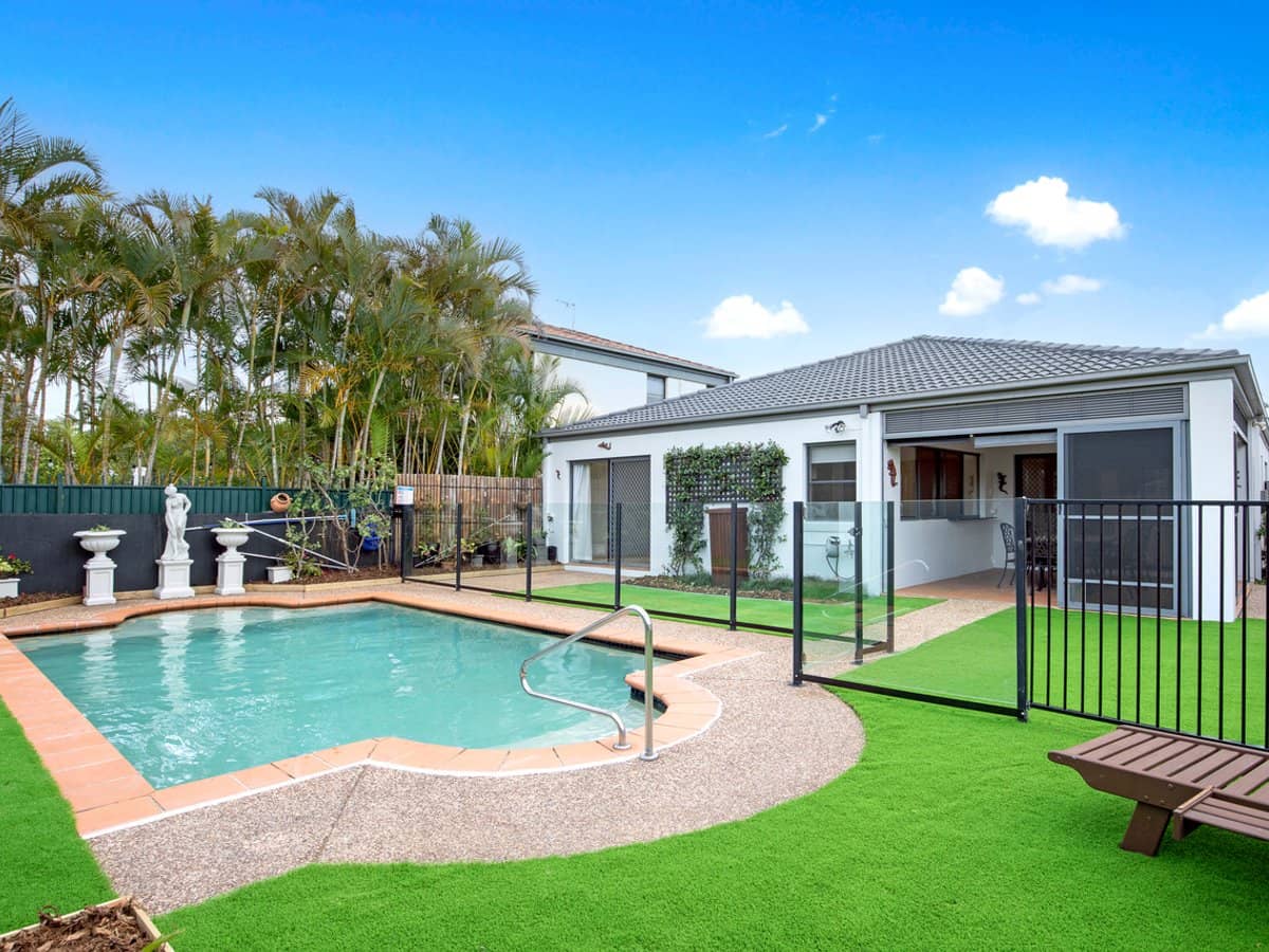 532 Oyster Cove Promenade, Helensvale - Thumbnail 2