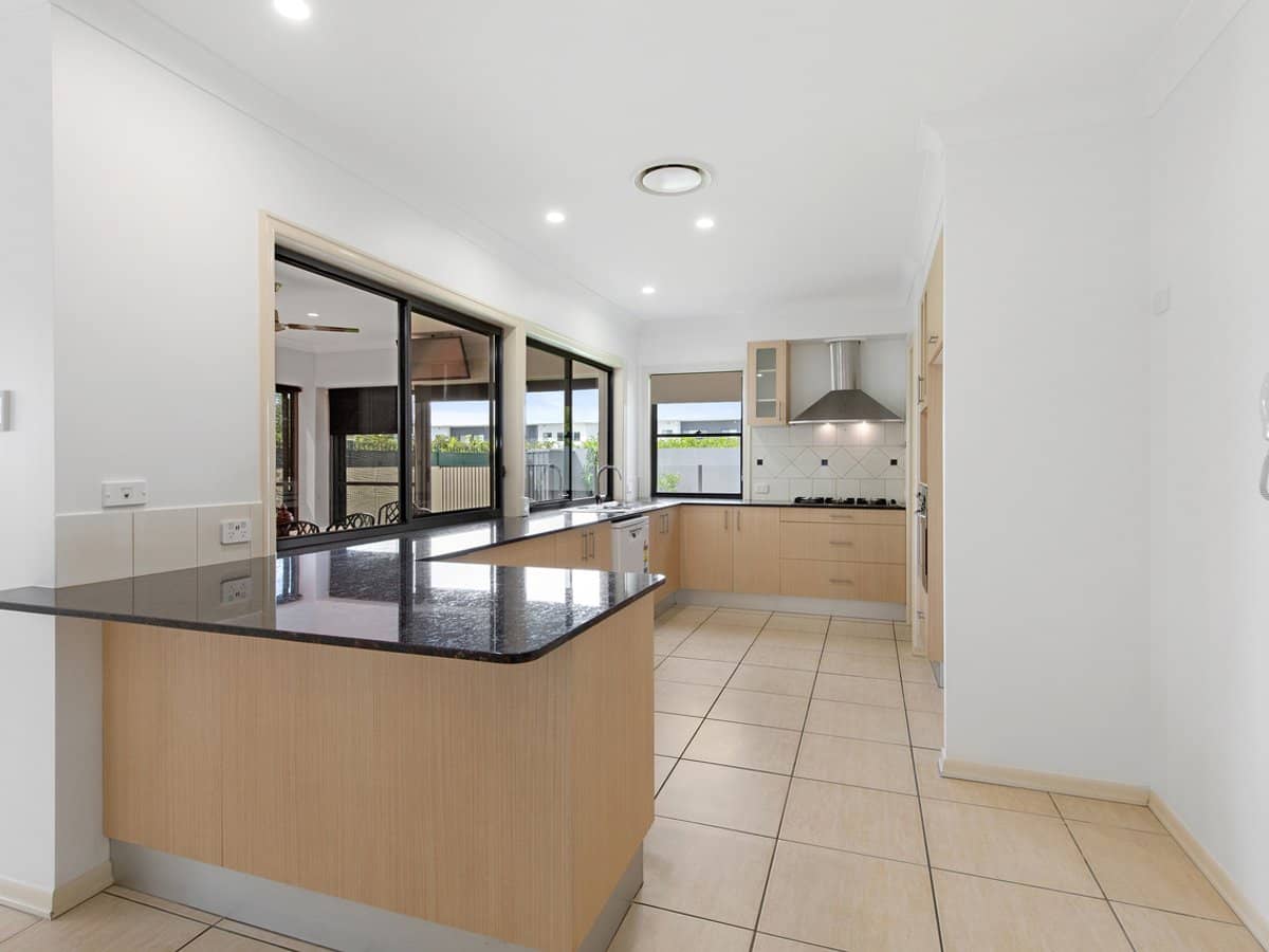 532 Oyster Cove Promenade, Helensvale - Thumbnail 5