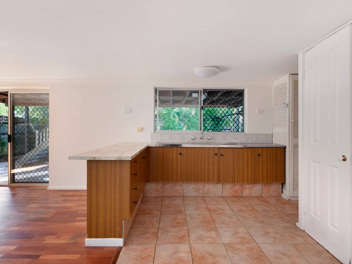 39 Seagull Avenue, MERMAID BEACH - Thumbnail 13