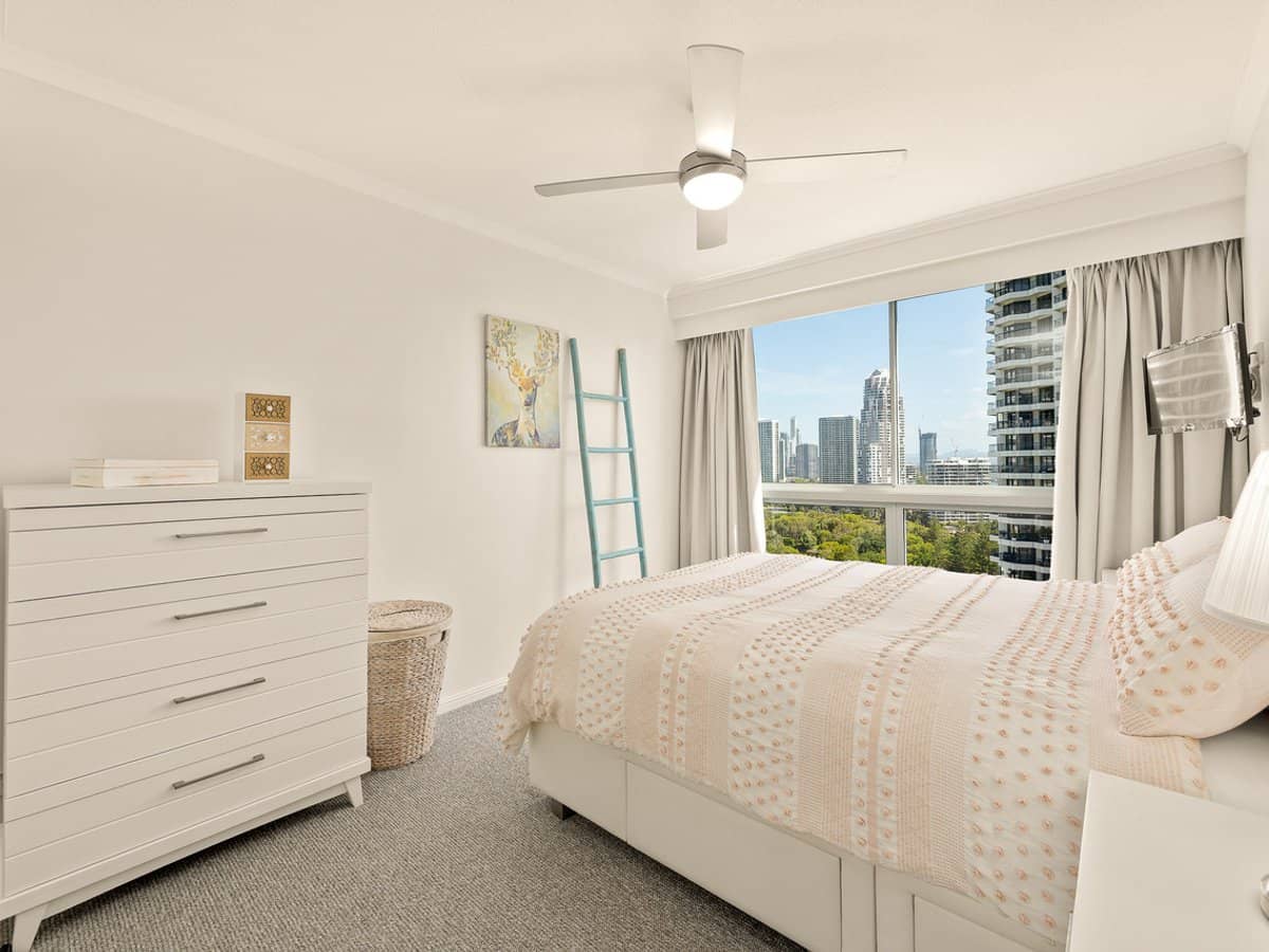 15-21 Breaker Street, MAIN BEACH - Thumbnail 6