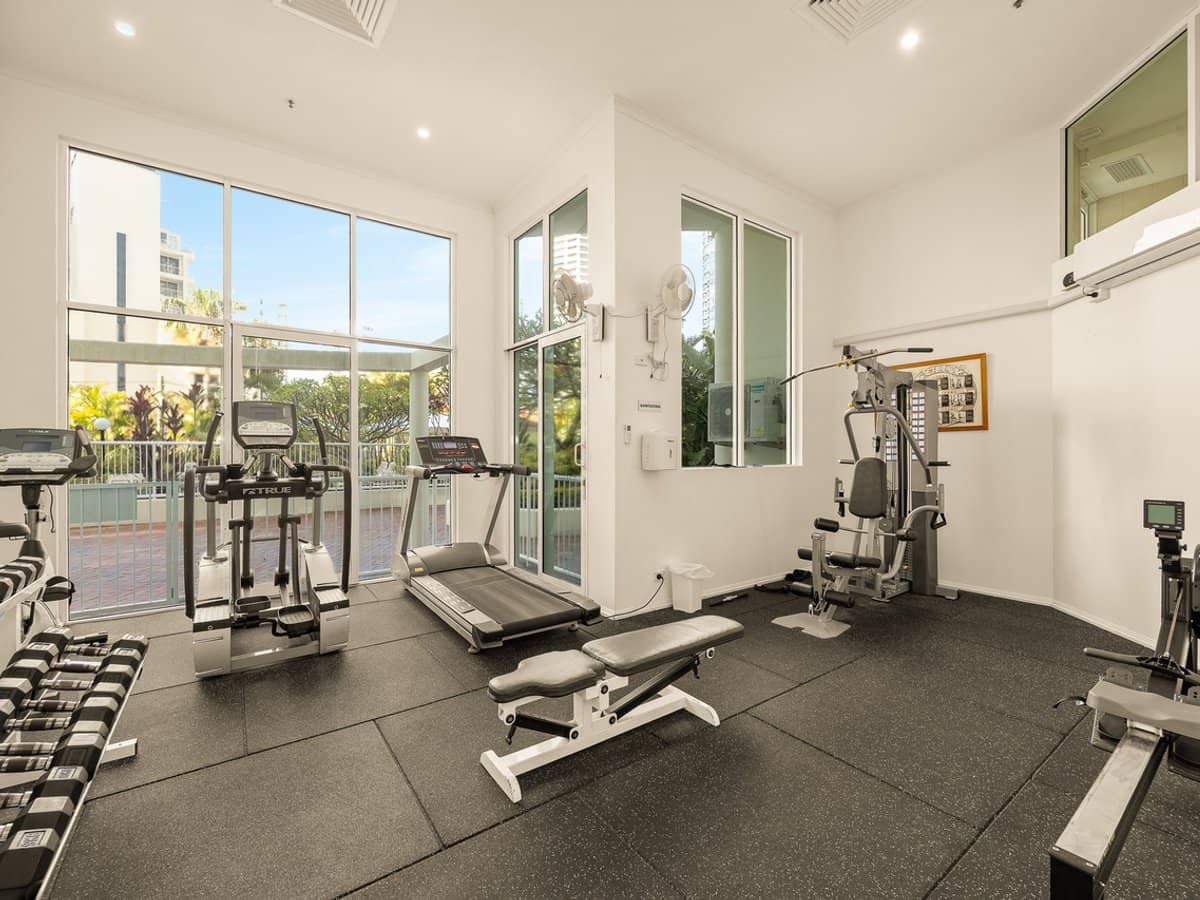 15-21 Breaker Street, MAIN BEACH - Thumbnail 16