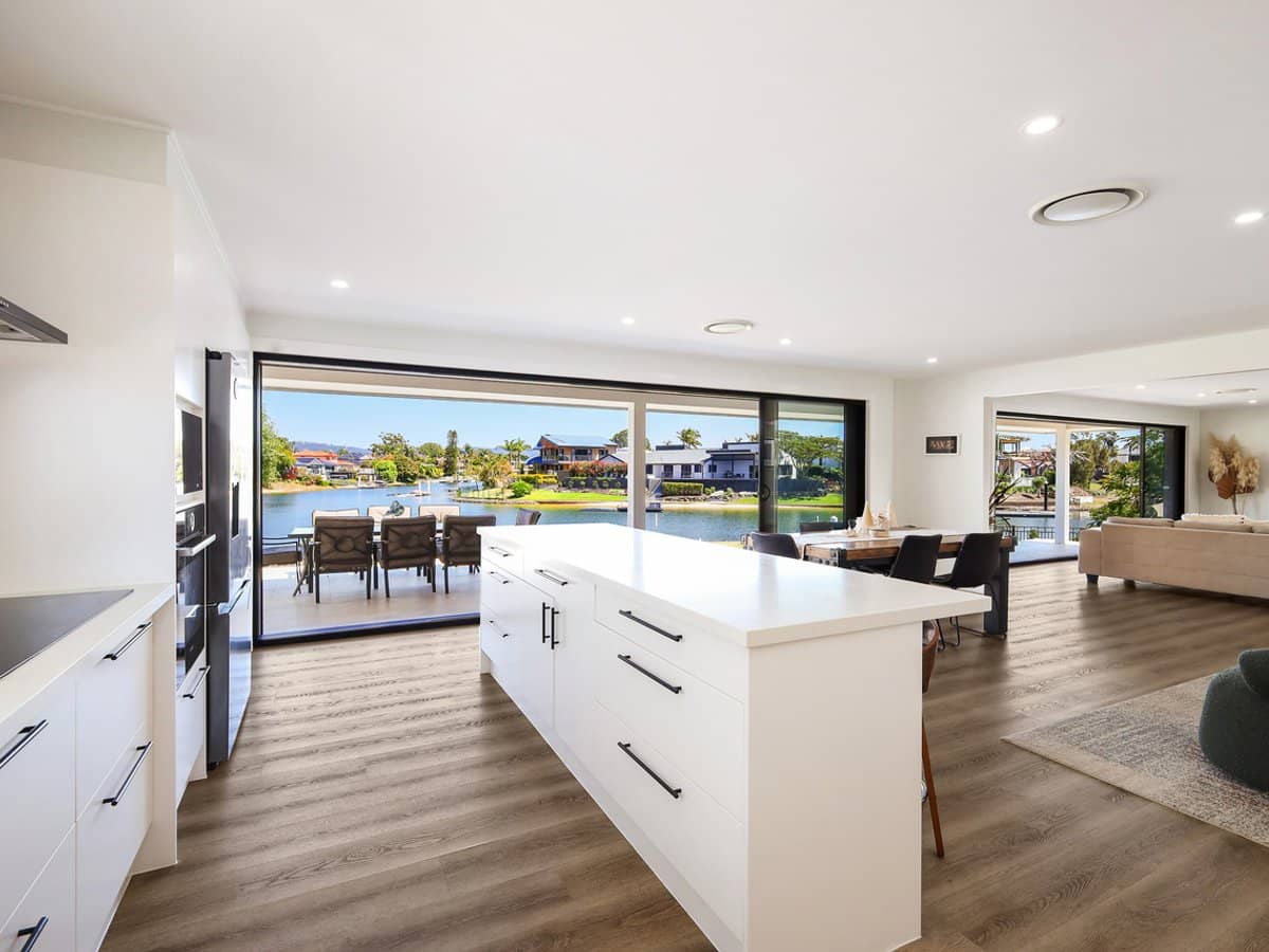 26 Huon Street, BROADBEACH WATERS - Thumbnail 71