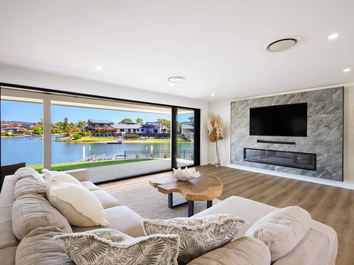 26 Huon Street, BROADBEACH WATERS - Thumbnail 45