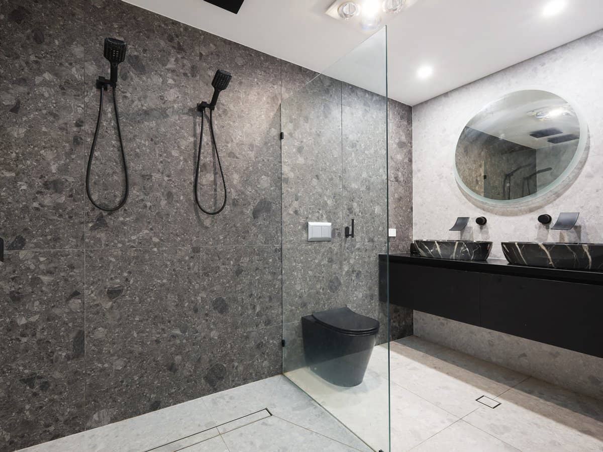 26 Huon Street, BROADBEACH WATERS - Thumbnail 37