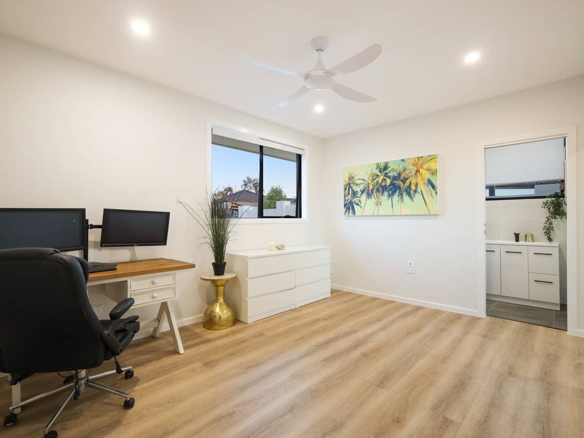 26 Huon Street, BROADBEACH WATERS - Thumbnail 40