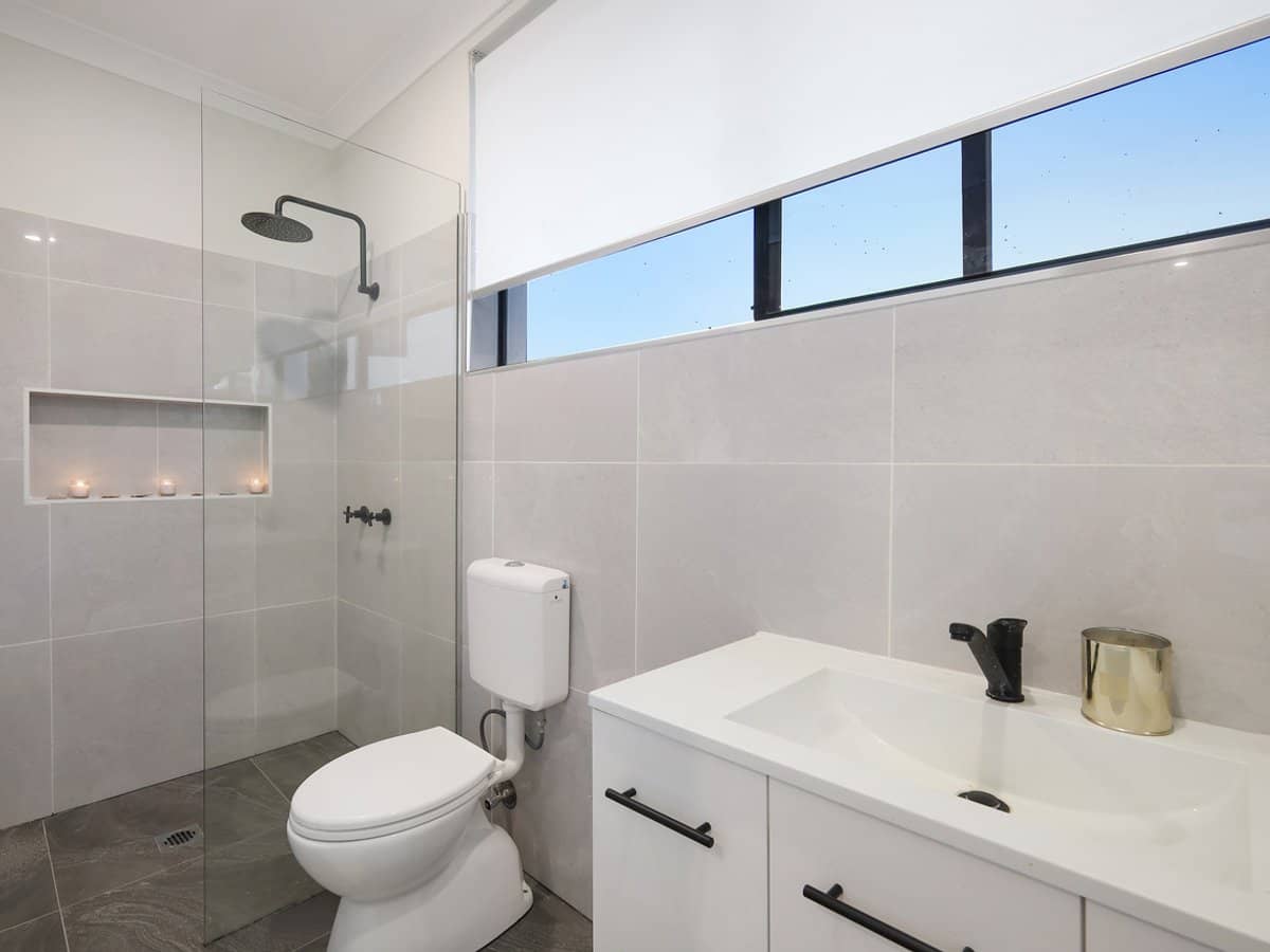 26 Huon Street, BROADBEACH WATERS - Thumbnail 41