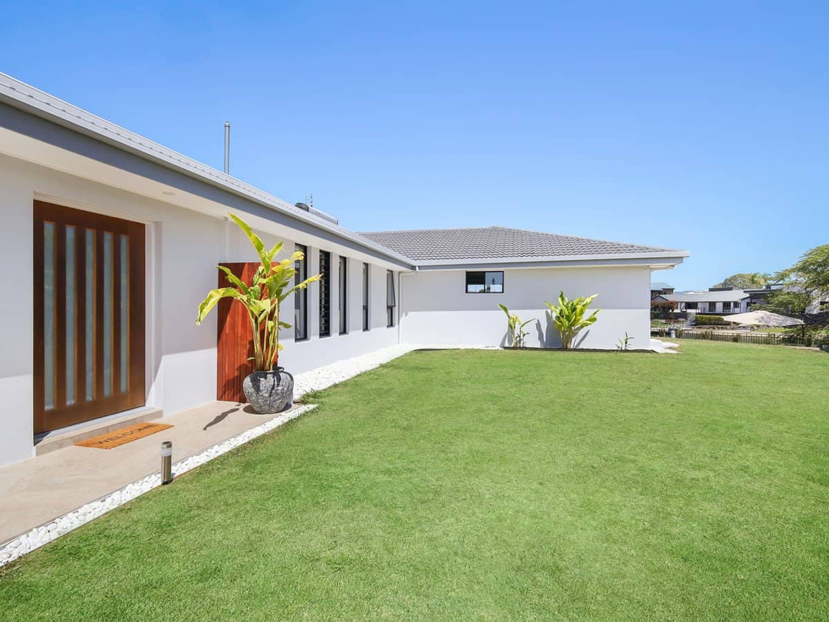 26 Huon Street, BROADBEACH WATERS - Thumbnail 24