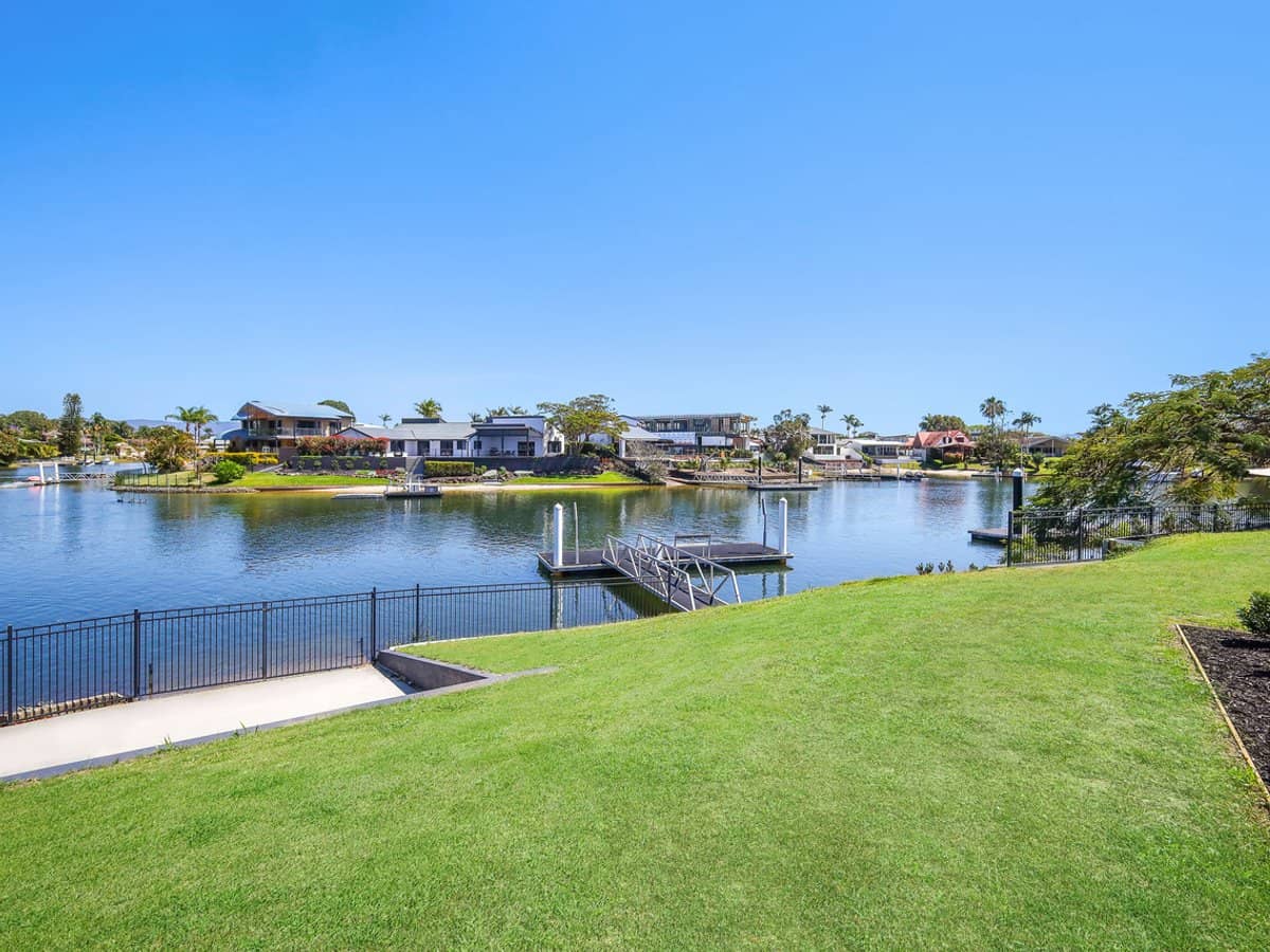 26 Huon Street, BROADBEACH WATERS - Thumbnail 16