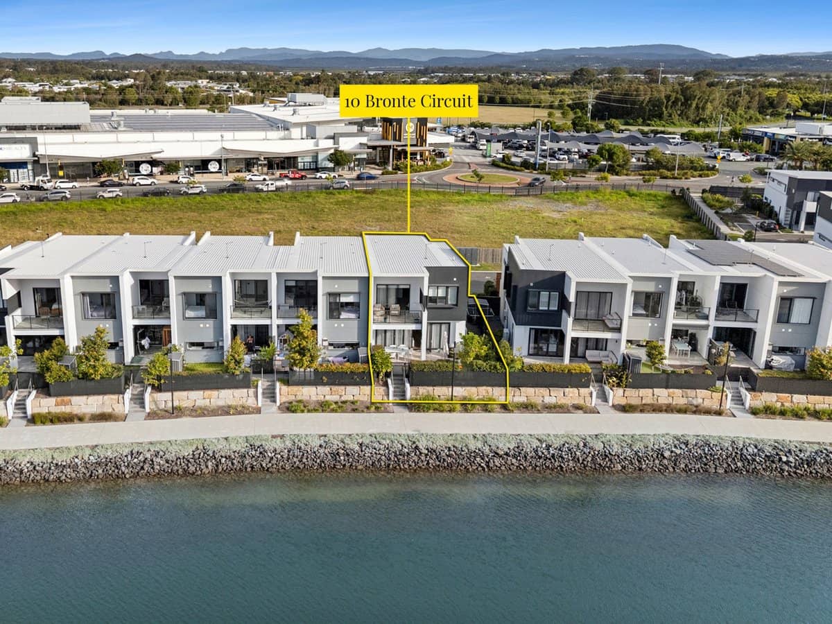 10 Bronte Circuit, HOPE ISLAND - Thumbnail 1