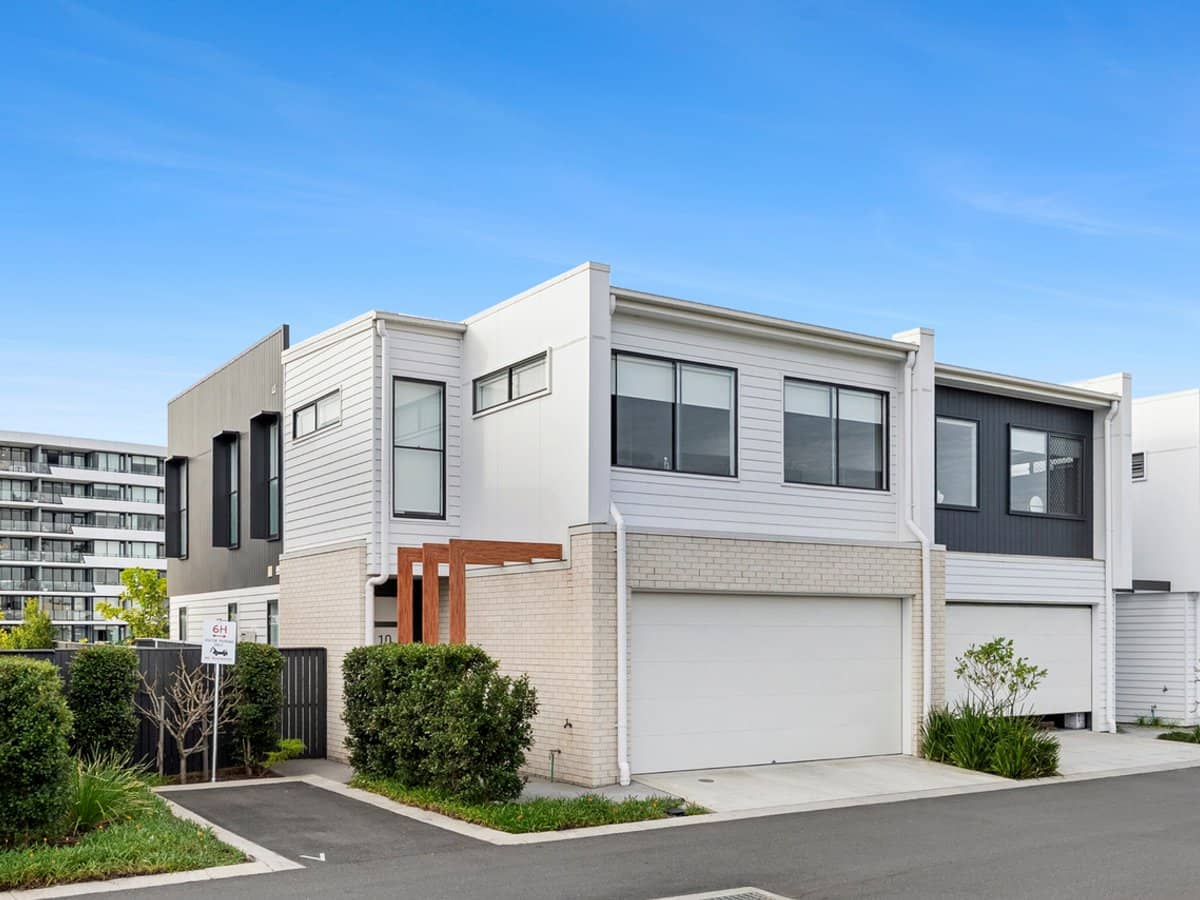 10 Bronte Circuit, HOPE ISLAND - Thumbnail 2