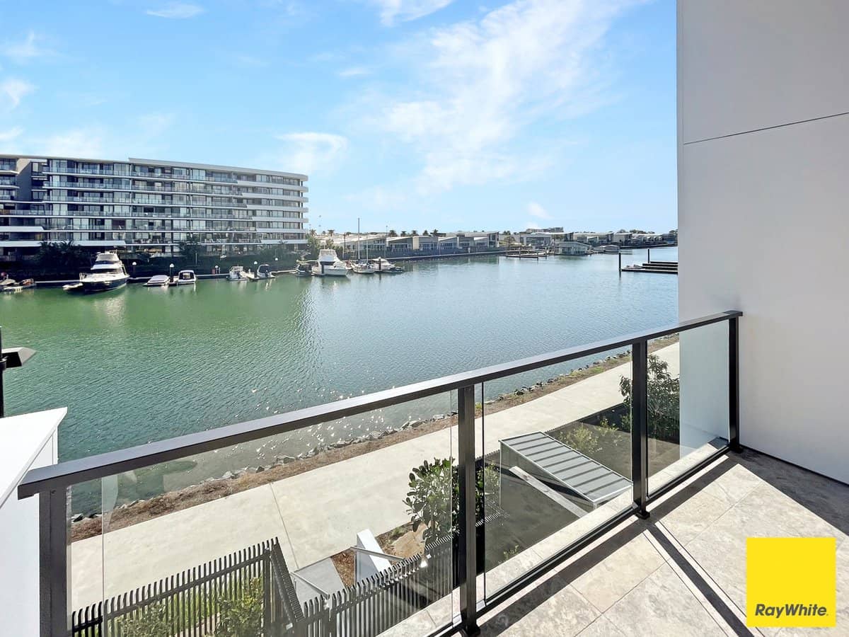 10 Bronte Circuit, HOPE ISLAND - Thumbnail 12