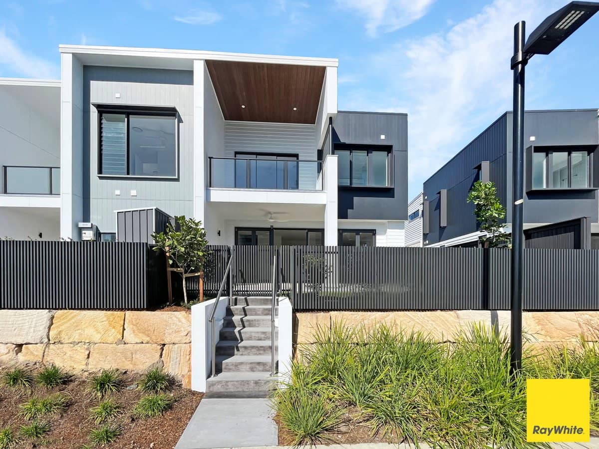 10 Bronte Circuit, HOPE ISLAND - Thumbnail 13