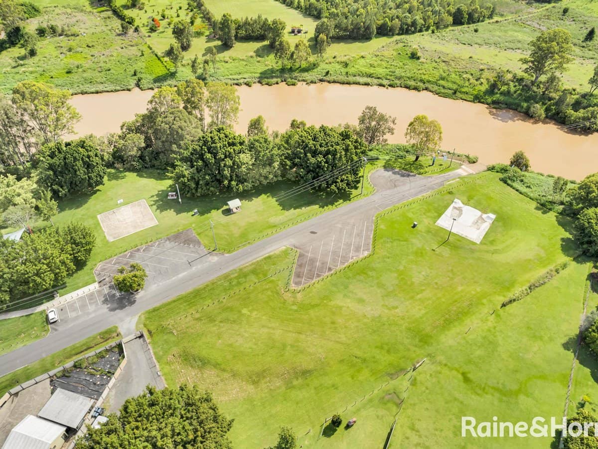 47 Mercury Drive, BETHANIA - Thumbnail 32