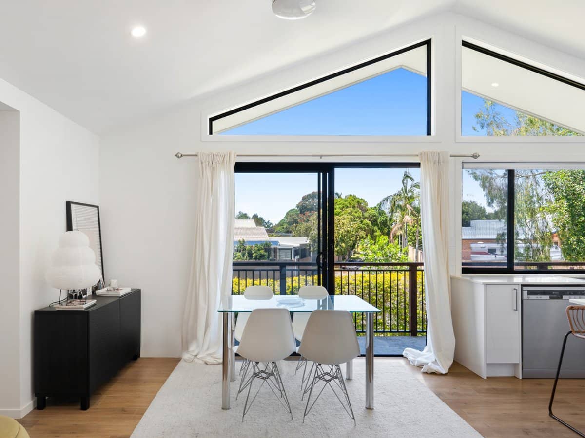 38 Beaconsfield Drive, BURLEIGH WATERS - Thumbnail 18